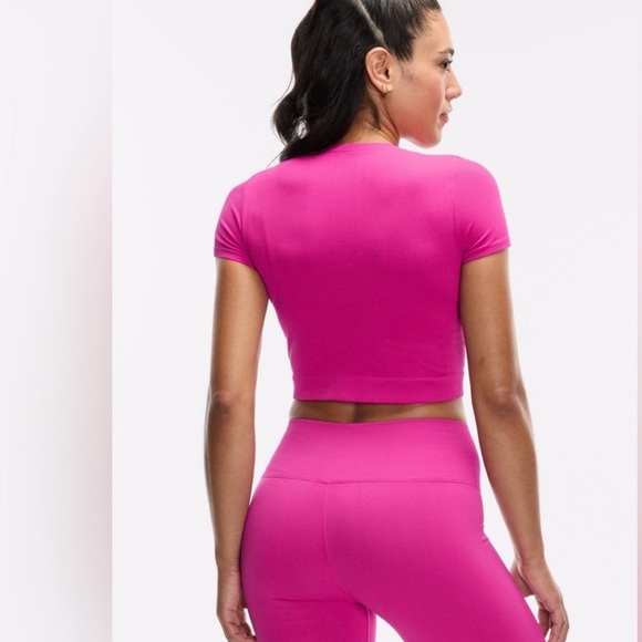 Peloton Vibrant Pink Crop Top And Leggings Set. - Picture 8 of 9